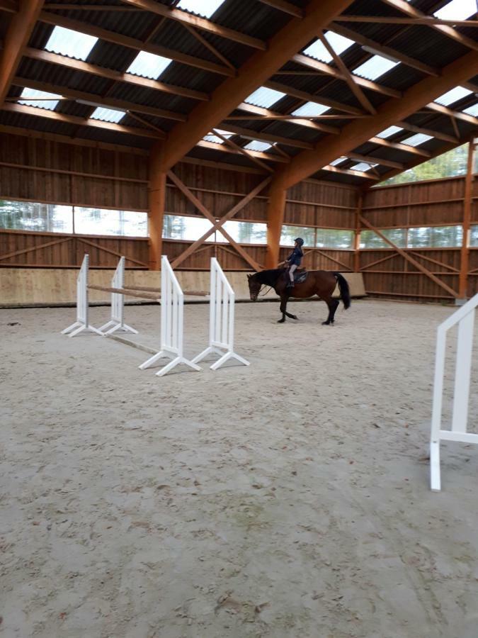 Gite Du Haras De Vales Moult Exterior foto